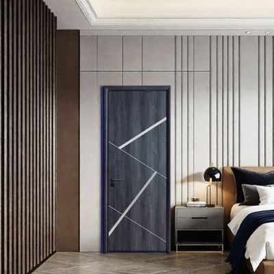 Wytrzymałe WPC Puszczaste drzwi Odporne na wilgoć Odporne na termity Przyjazne środowisku do wnętrz mieszkalnych